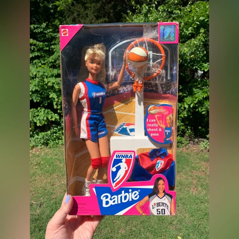 Vintage WNBA Barbie Doll - Picture 3 of 16
